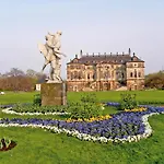 Relais & Chateaux Buelow Palais