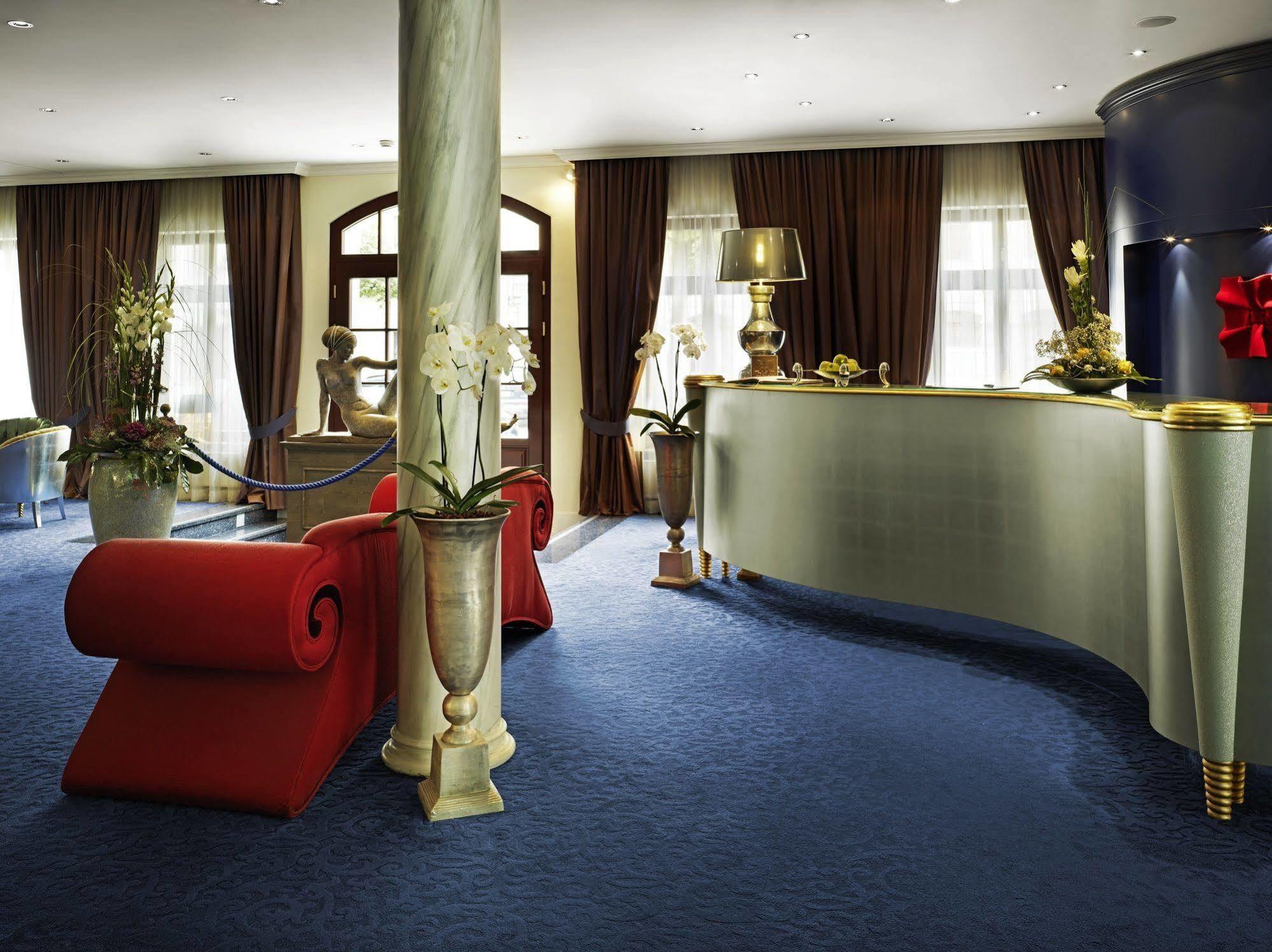 Hotel Relais & Chateaux Buelow Palais Dresden