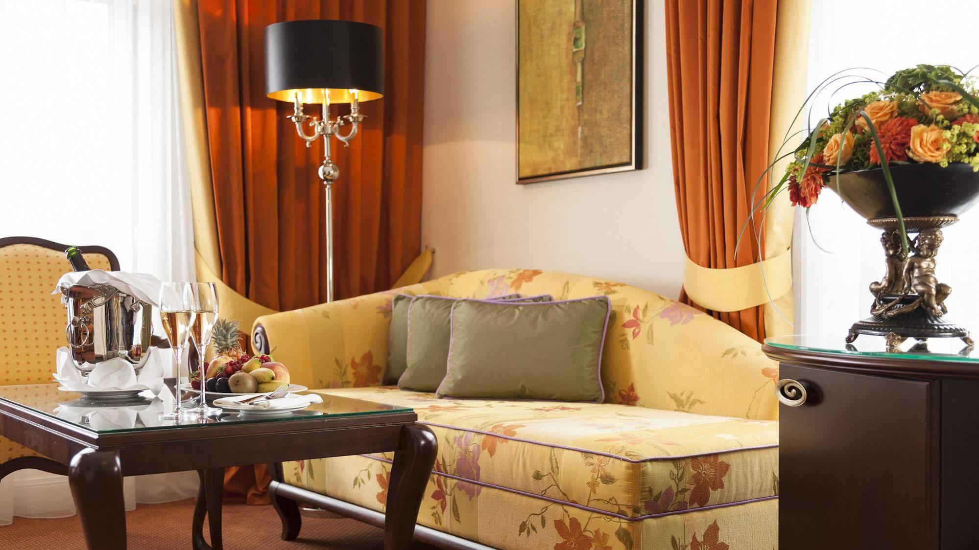 Relais & Chateaux Buelow Palais 5* Dresden